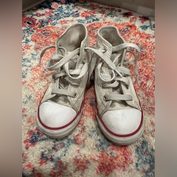 Kids Size 10C High Top All Star White Converse Shoes - Picture 2 of 7